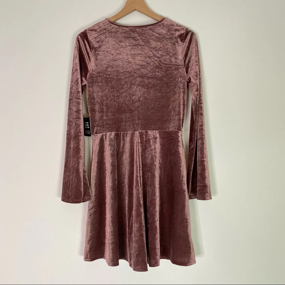 Express Long Sleeve Rose Dress Size Medium - Picture 5 of 8